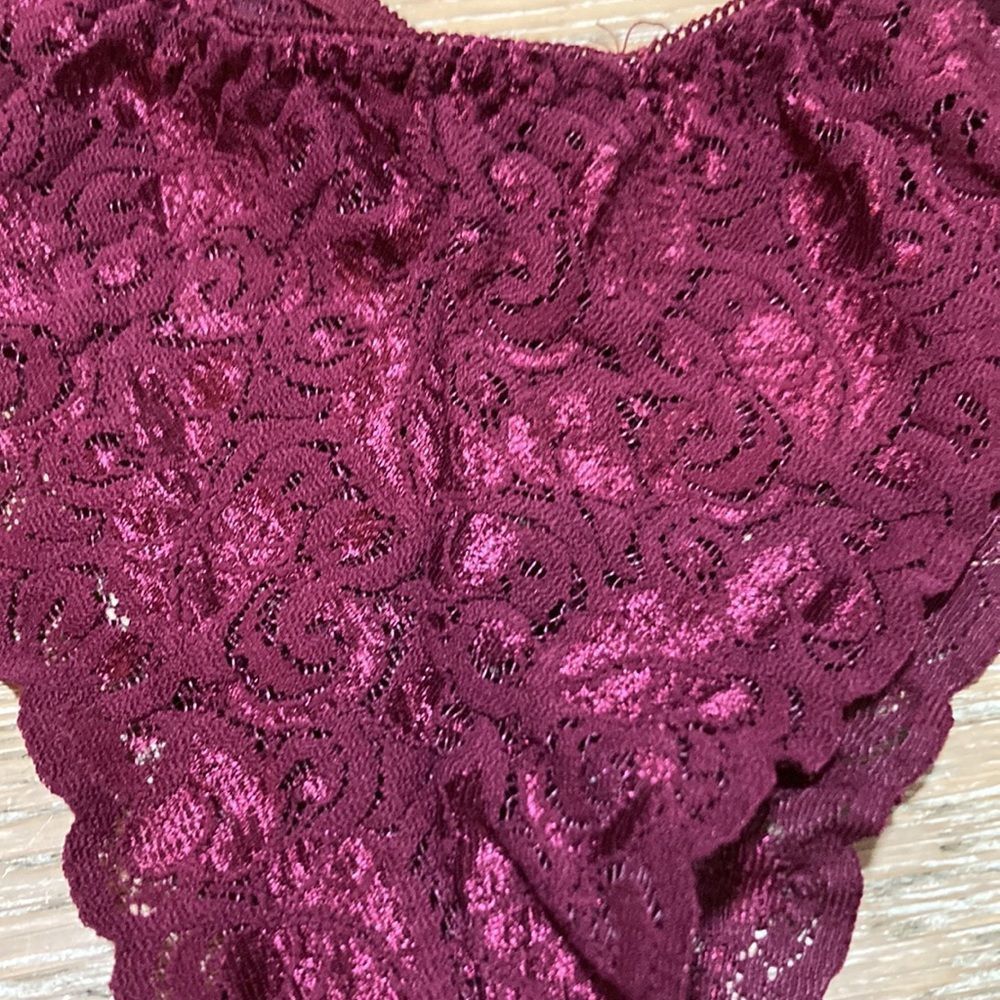 GIA burgundy lace cheeky thong one size - Picture 10 of 11